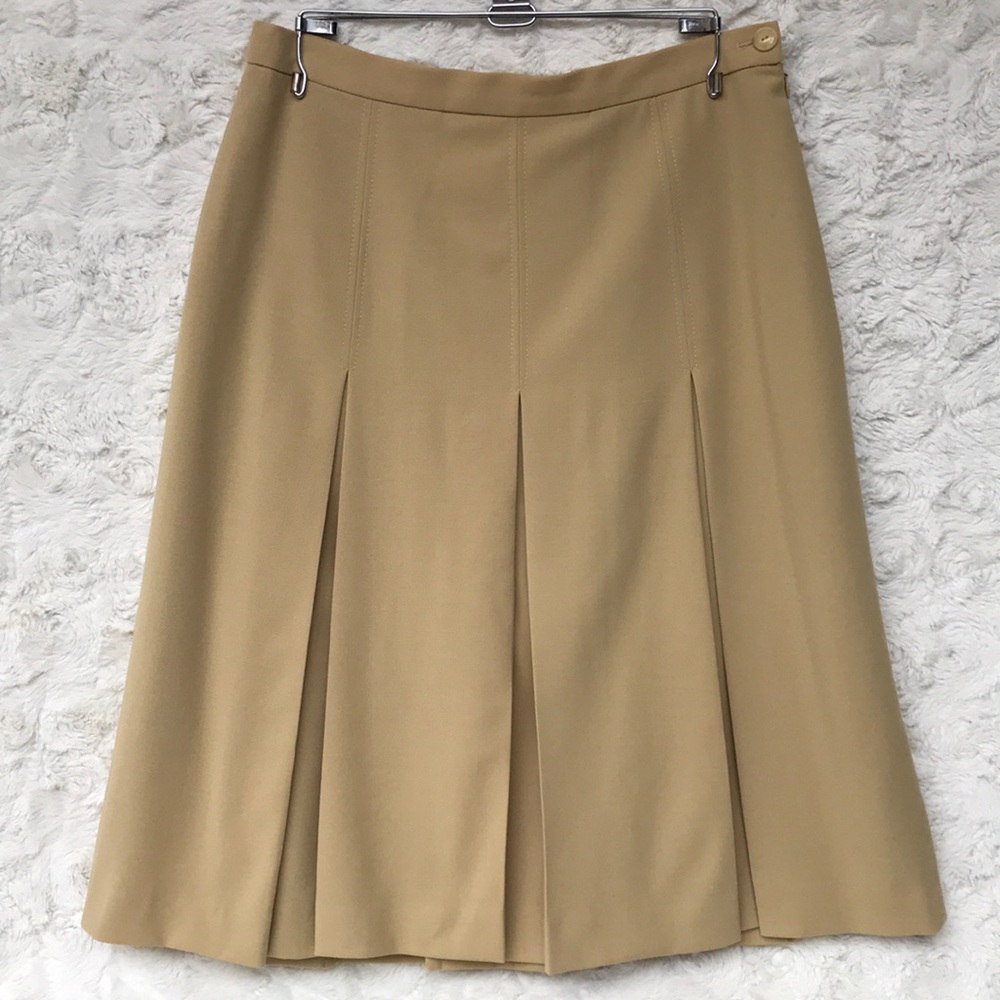 EUC Louis Féraud Gold Wool Pleated Skirt. Sz10